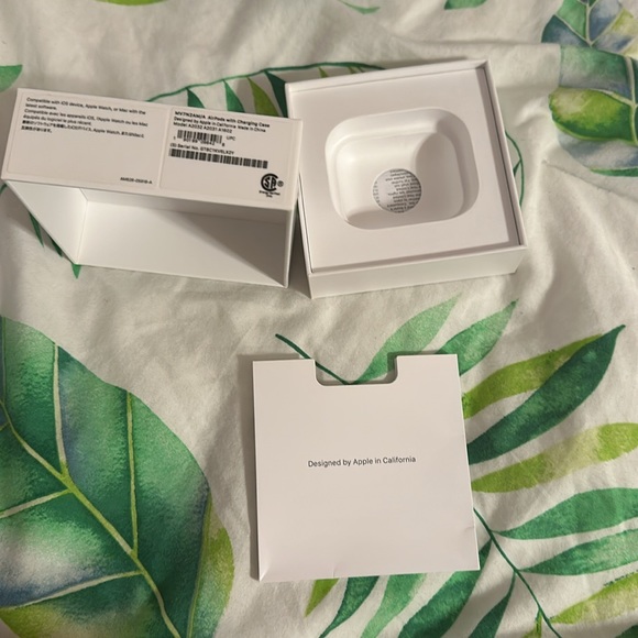 Apple AirPods Box 2nd Generation - Picture 2 of 3